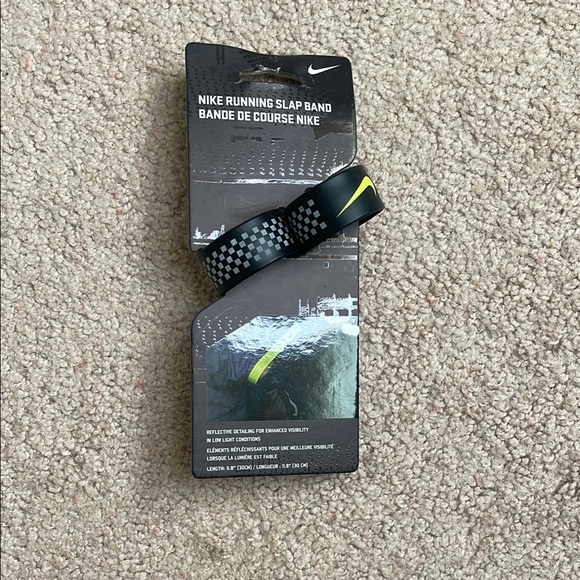 Nike Black and Yellow Reflective Running Slap Band - Picture 1 of 3